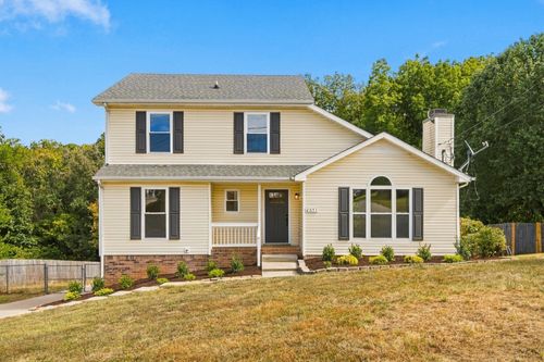 2651 Elkmont Dr, Clarksville, TN, 37040-2834 | Card Image