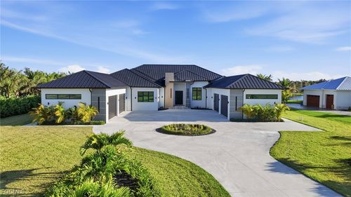 2532 Caloosa Shores Dr, Labelle, FL, 33935-9630 | Card Image