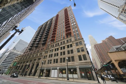 apt-906-212 W Washington St, CHICAGO, IL, 60606-3426 | Card Image