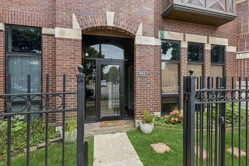 1-523 Racine Ave, Chicago, IL, 60642-7935 | Card Image