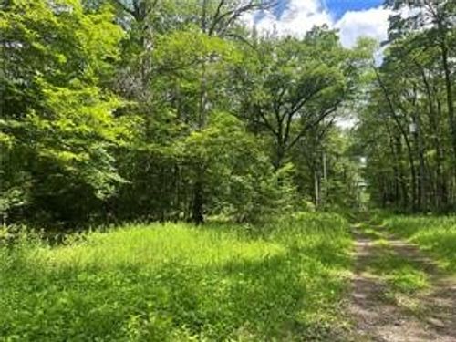 81 Innsbruck, Jenner Twp, PA, 15547 | Card Image