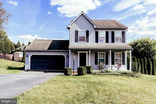 55 Burberry Ln, MOUNT WOLF, PA, 17347-9574 | Card Image