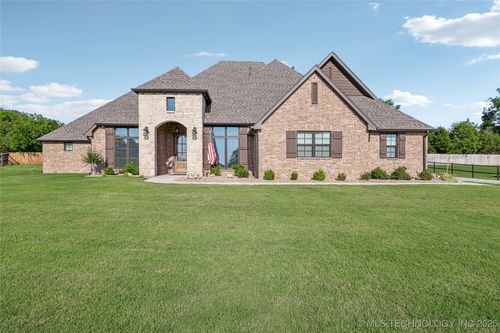20905 S Windsor Ave, Claremore, OK, 74019-5700 | Card Image