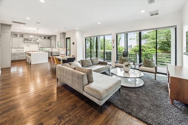 1010 Waltway Dr, House other with 5 bedrooms, 6 bathrooms and 2 parking in Houston TX | Image 18