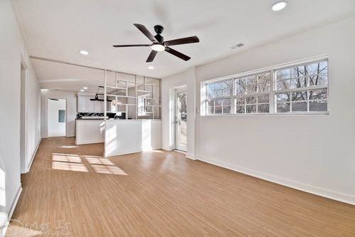 5 S Pollard Ave, Fayetteville, AR, 72701 | Card Image