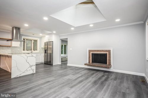 5209 Kerger Rd, ELLICOTT CITY, MD, 21043-7011 | Card Image