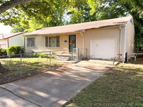 282 E 52nd Pl N, Tulsa, OK, 74126-2663 | Card Image