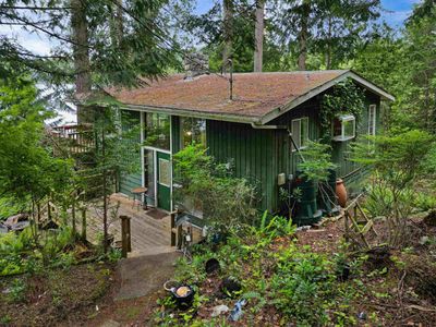 435 Victor Rd, House other with 2 bedrooms, 2 bathrooms and 2 parking in Mayne Island BC | Image 2