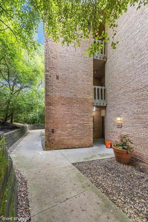 apt-2a-5900 Forest View Rd, Lisle, IL, 60532-2884 | Card Image
