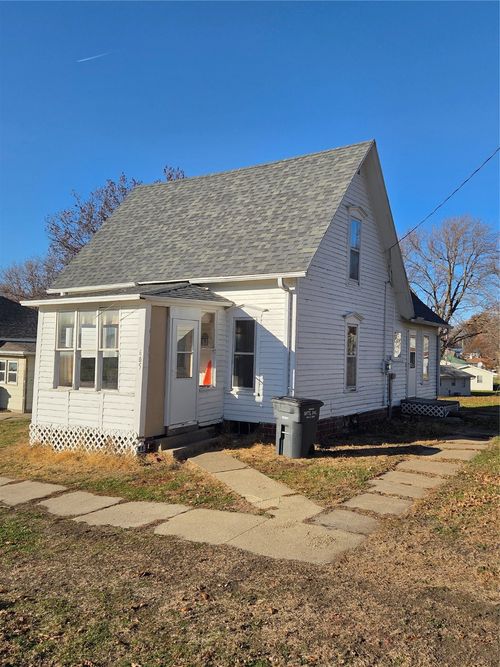 605 Stuart St, Adair, IA, 50002-1115 | Card Image