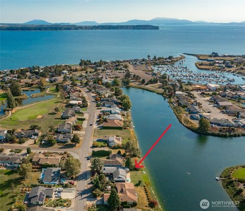 8175 Sehome Rd, Blaine, WA, 98230-9564 | Card Image