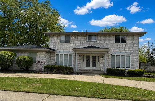 16644 Cederama Dr, Clinton Twp, MI, 48038-2757 | Card Image