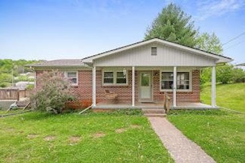 404 Oakley St, Livingston, TN, 38570-1289 | Card Image