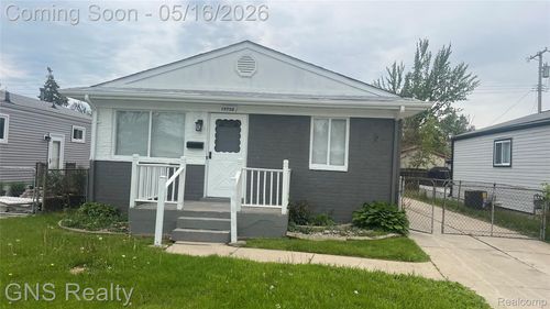 19758 Vermander Ave, Clinton Township, MI, 48035-4717 | Card Image