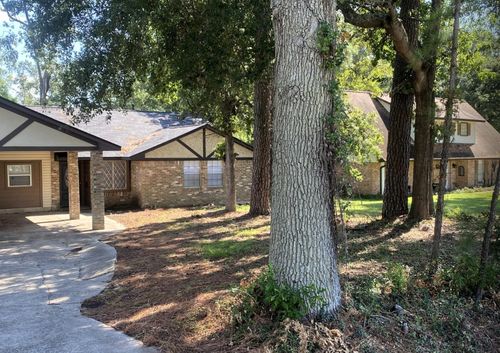 111 Rigby Owen Rd, Conroe, TX, 77304-1730 | Card Image