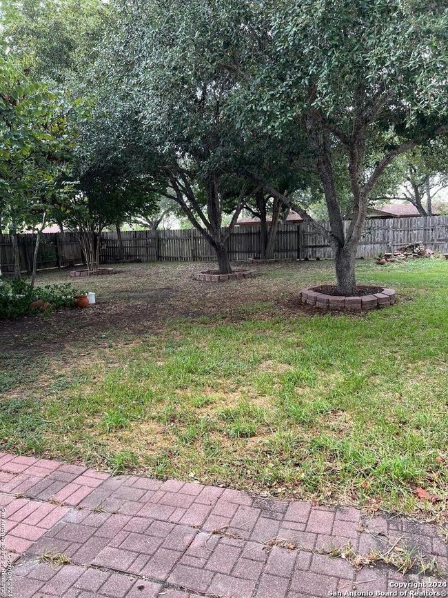 614 S 8 Th St, House other with 3 bedrooms, 2 bathrooms and null parking in Kenedy TX | Image 4