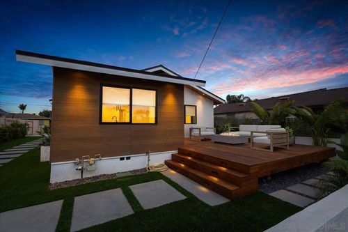 1339 Higgins, Oceanside, CA, 92058 | Card Image