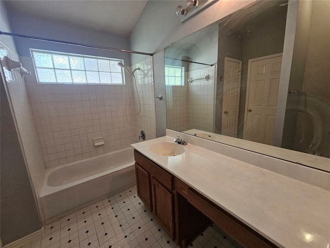 4211 Mather, House other with 4 bedrooms, 2 bathrooms and 2 parking in Kyle TX | Image 18