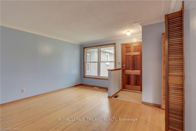 353A Manitoba St, House attached with 2 bedrooms, 0 bathrooms and 1 parking in London ON | Image 6
