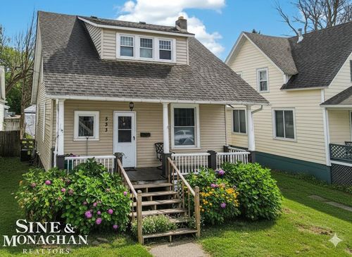 533 S Elizabeth St, Marine City, MI, 48039-3418 | Card Image