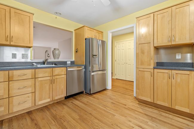2 - 2 Chestnut Dr, Condo with 3 bedrooms, 3 bathrooms and null parking in Niantic CT | Image 8