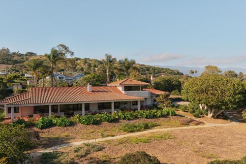 3236 Braemar Dr, SANTA BARBARA, CA, 93109-1067 | Card Image