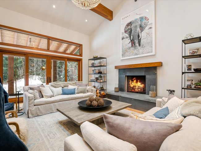 8171 Meadow Lane, House other with 4 bedrooms, 4 bathrooms and 6 parking in Whistler BC | Image 1