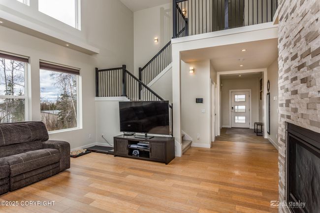 Living Rm 12a | Image 6