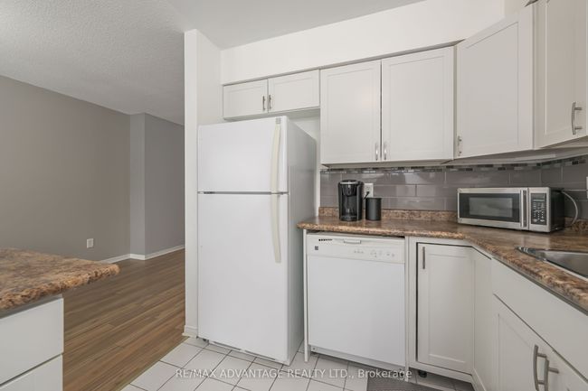 46 - 925 Lawson Rd, Condo with 3 bedrooms, 2 bathrooms and 1 parking in London ON | Image 9