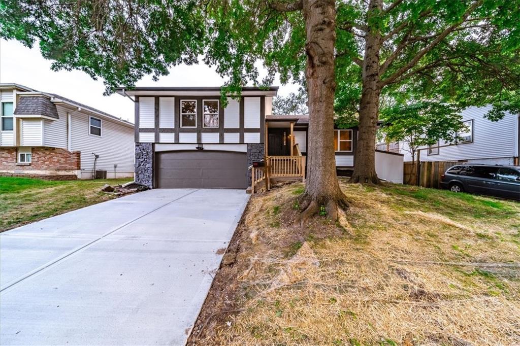 140th Pl, Grandview, MO 64030