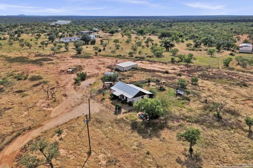 127 Offer Ln, Llano, TX, 78643-9502 | Card Image