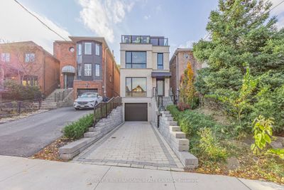 678 Oriole Pky, House other with 4 bedrooms, 5 bathrooms and 3 parking in Toronto ON | Image 1