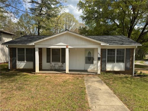 3875 Shamel St, Winston-Salem, NC, 27105-2655 | Card Image