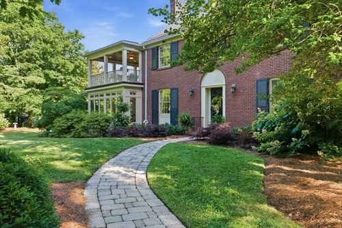 1419 Graybar Ln, Nashville, TN, 37215-1623 | Card Image