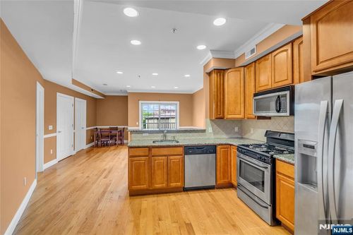 15-19 Tichenor Ln, Newark, NJ, 07114 | Card Image