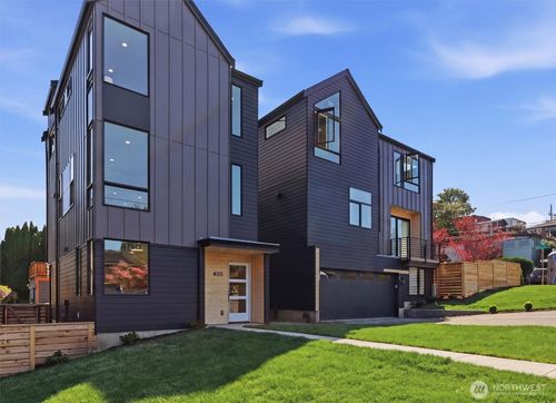 4233 S Bradford St, Seattle, WA, 98118 | Card Image