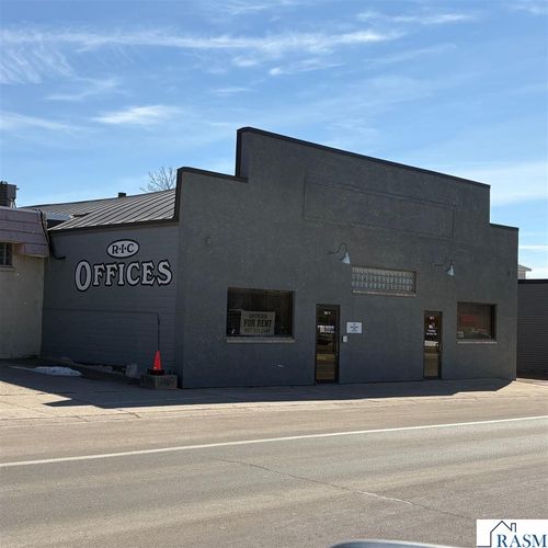 505 State St S, Waseca, MN, 56093-3032 | Card Image