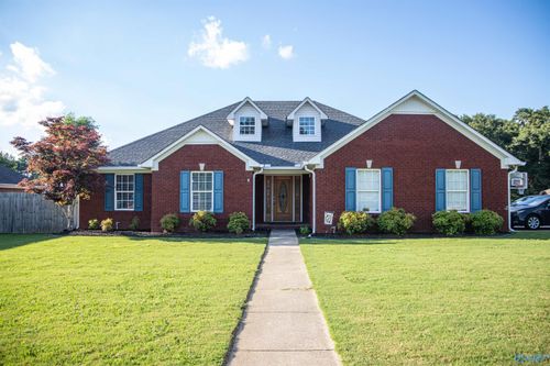 1107 Clint Dr Se, Hartselle, AL, 35640-3385 | Card Image