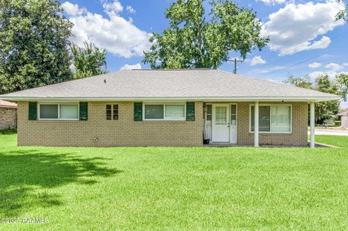 101 Barrow St, New Iberia, LA, 70563-3005 | Card Image