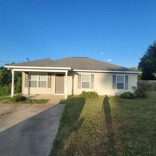 815 Mill Pond Dr, Phenix City, AL, 36870-4786 | Card Image