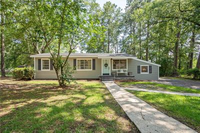 Check out this adorable home in Saraland! | Image 1