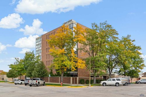 unit-403-824 Columbus, Rapid City, SD, 57701 | Card Image