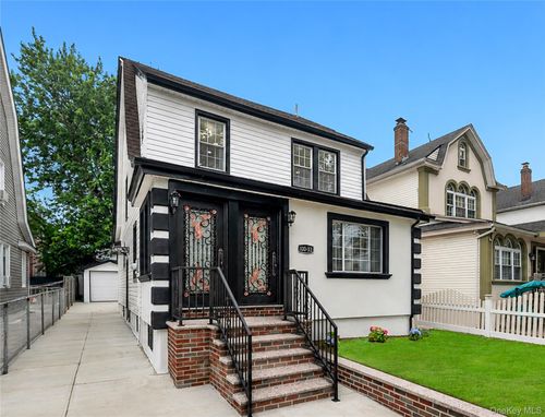 100-33 205th St, Hollis, NY, 11423-3432 | Card Image
