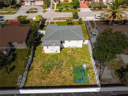 570 Ne 169th St, North Miami Beach, FL, 33162-3938 | Card Image