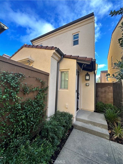 123 Messenger, Irvine, CA, 92618-1335 | Card Image