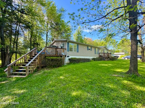 28 Oakview Ln, Waymart, PA, 18472-4615 | Card Image