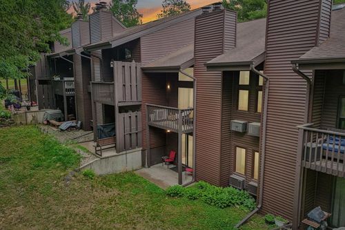 9 Maple Trl, Wisconsin Dells, WI, 53965-8842 | Card Image