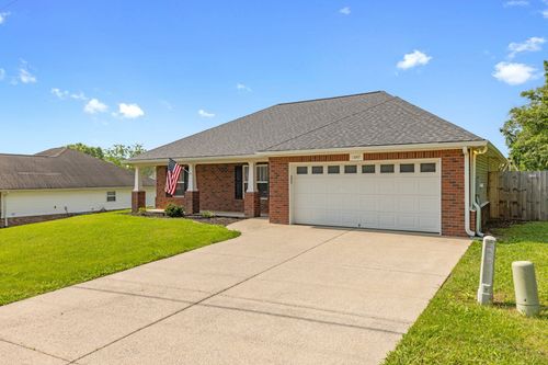 1047 Hummingbird Ln, Spring Hill, TN, 37174-8634 | Card Image