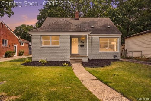 23880 Meadowlark St, Oak Park, MI, 48237-2267 | Card Image