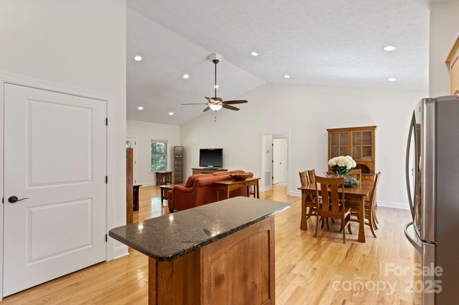 99 Pinecrest Estates Dr, House other with 3 bedrooms, 2 bathrooms and null parking in Flat Rock NC | Image 14